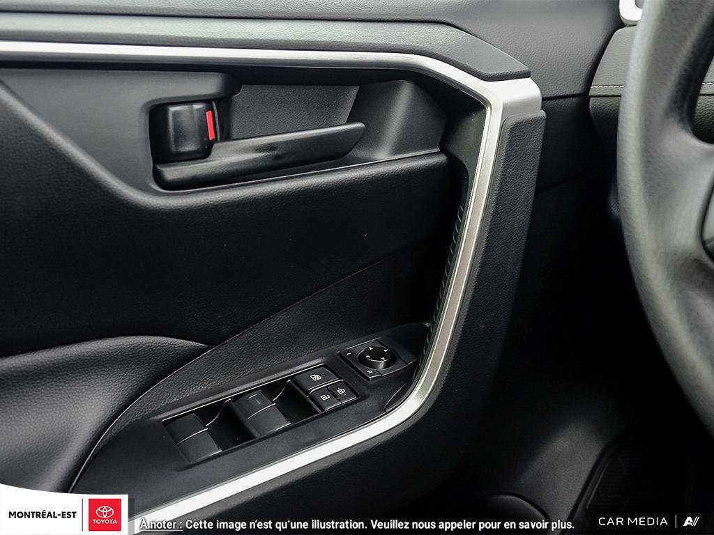 Toyota RAV4 LE 2025 à Charlemagne, Québec - 13 - w1024h768px