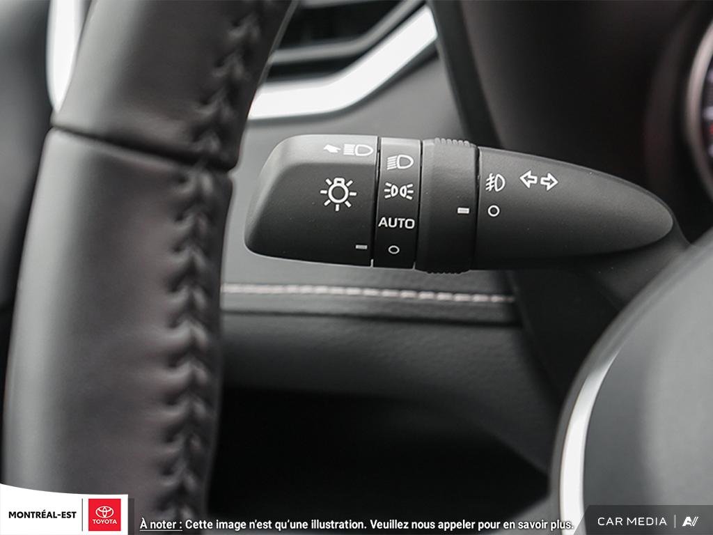 2025 Toyota RAV4 XLE in Charlemagne, Quebec - 20 - w1024h768px