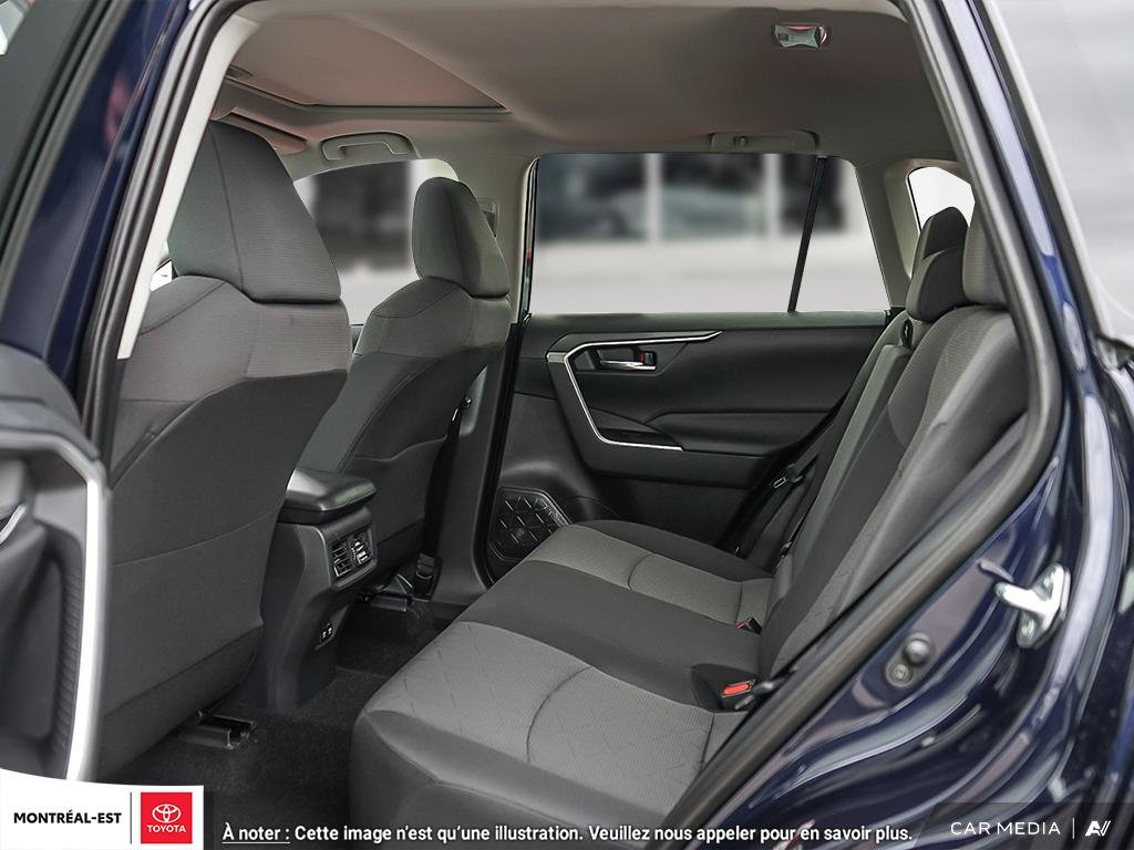 2025 Toyota RAV4 XLE in Charlemagne, Quebec - 17 - w1024h768px