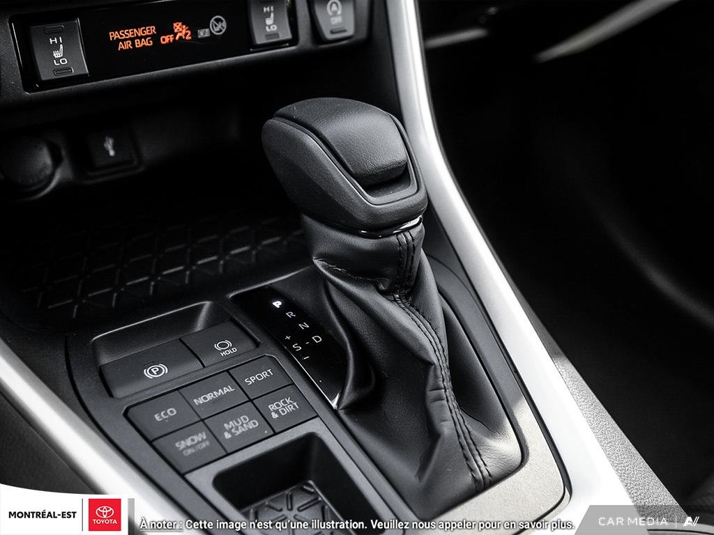 2025 Toyota RAV4 XLE in Charlemagne, Quebec - 14 - w1024h768px