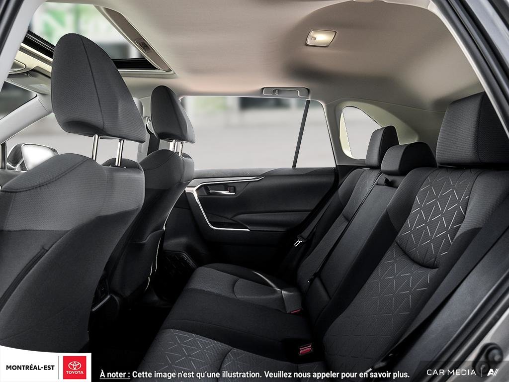 2025 Toyota RAV4 XLE in Charlemagne, Quebec - 18 - w1024h768px