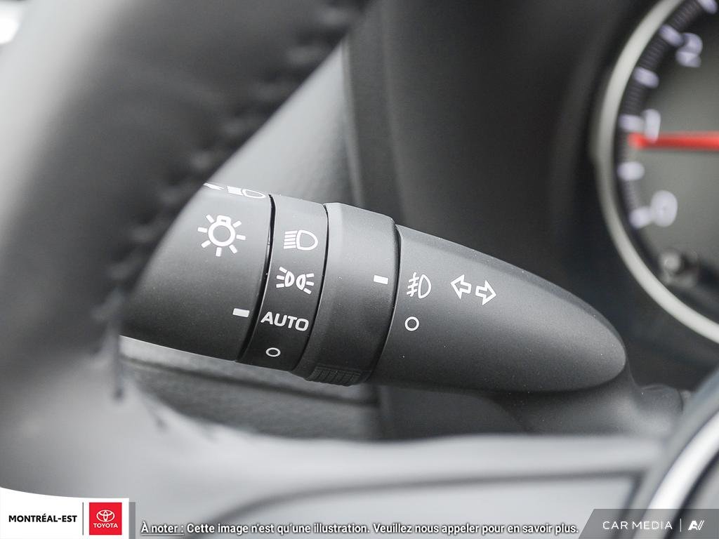 2025 Toyota RAV4 XLE in Charlemagne, Quebec - 20 - w1024h768px
