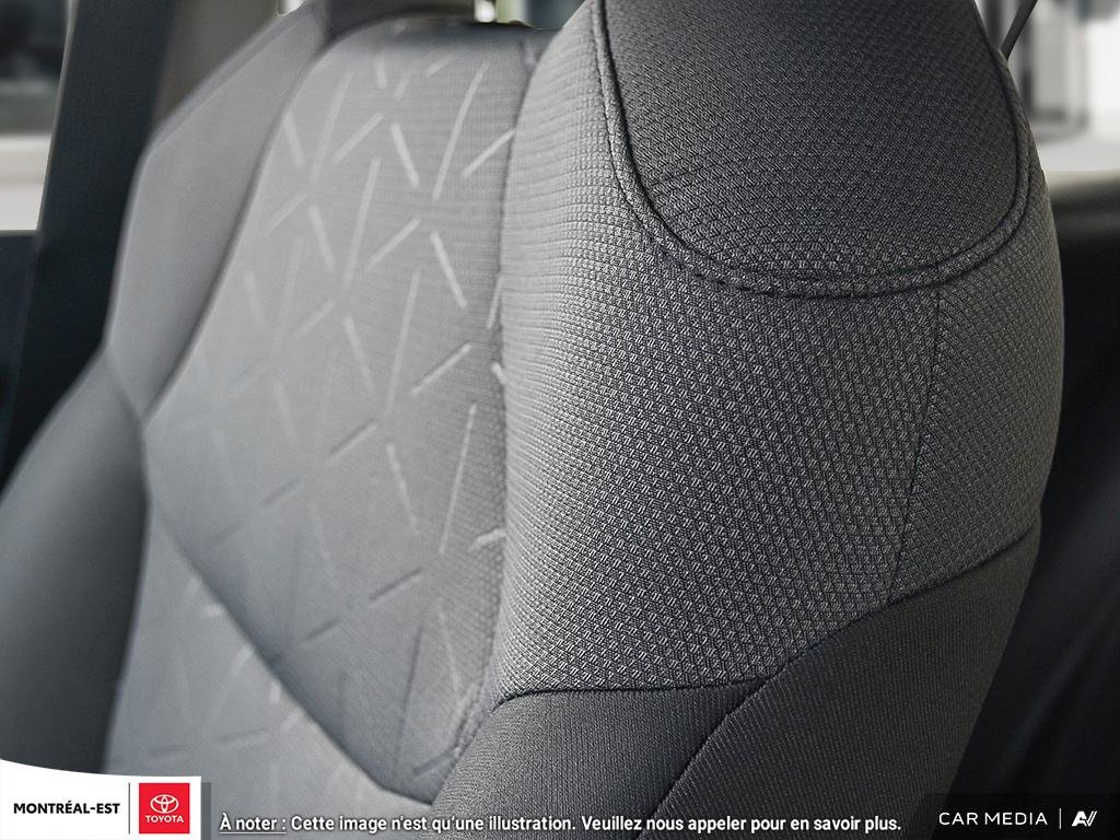 2025 Toyota RAV4 XLE in Charlemagne, Quebec - 16 - w1024h768px