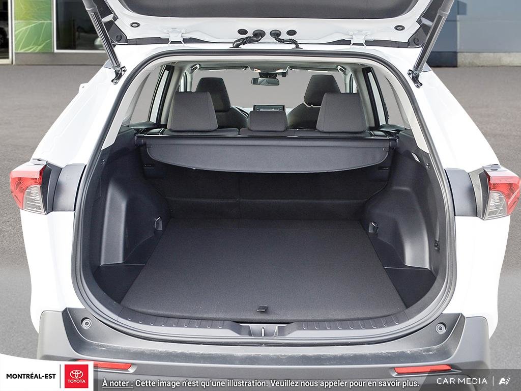 2025 Toyota RAV4 XLE in Charlemagne, Quebec - 7 - w1024h768px