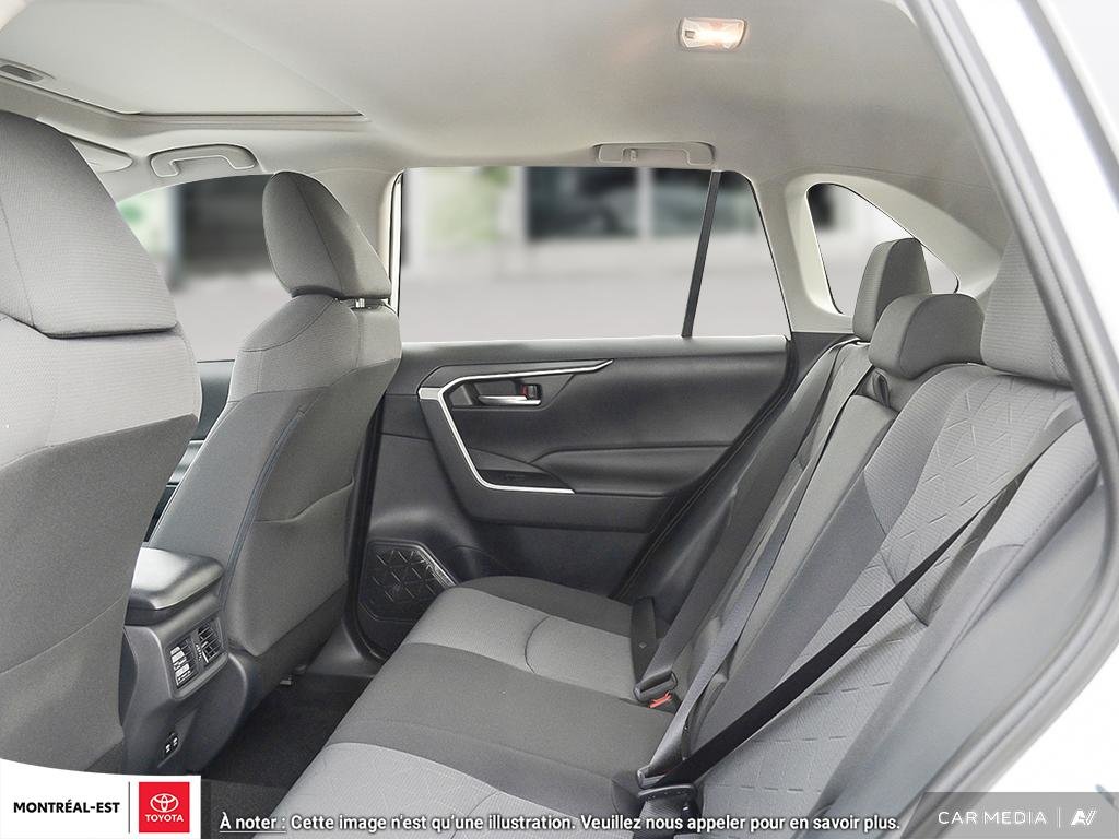 2025 Toyota RAV4 XLE in Charlemagne, Quebec - 17 - w1024h768px
