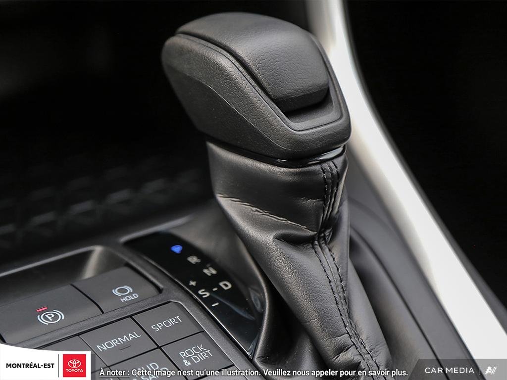 2025 Toyota RAV4 XLE in Charlemagne, Quebec - 13 - w1024h768px