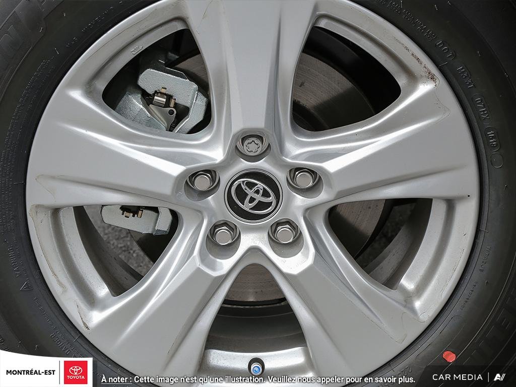 2025 Toyota RAV4 XLE in Charlemagne, Quebec - 8 - w1024h768px