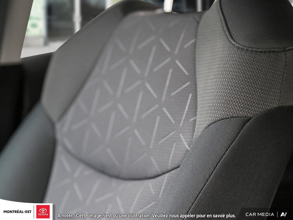 2025 Toyota RAV4 XLE in Charlemagne, Quebec - 16 - w1024h768px