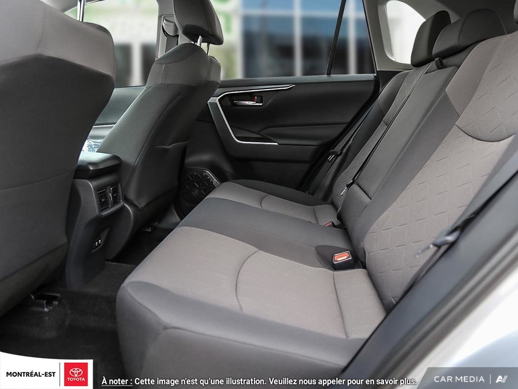 2025 Toyota RAV4 XLE in Charlemagne, Quebec - 17 - w1024h768px
