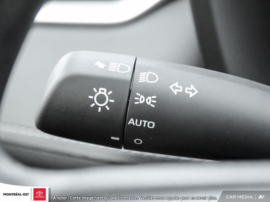 2025 Toyota RAV4 LE in Charlemagne, Quebec - 22 - w1024h768px