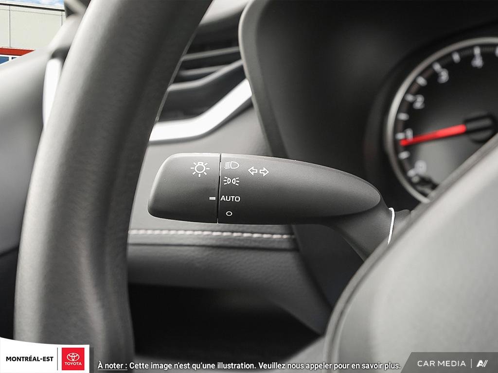 2025 Toyota RAV4 LE in Charlemagne, Quebec - 21 - w1024h768px