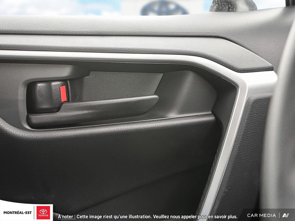 2025 Toyota RAV4 LE in Charlemagne, Quebec - 13 - w1024h768px