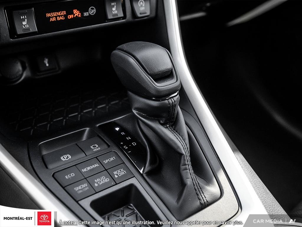 2025 Toyota RAV4 XLE in Charlemagne, Quebec - 14 - w1024h768px