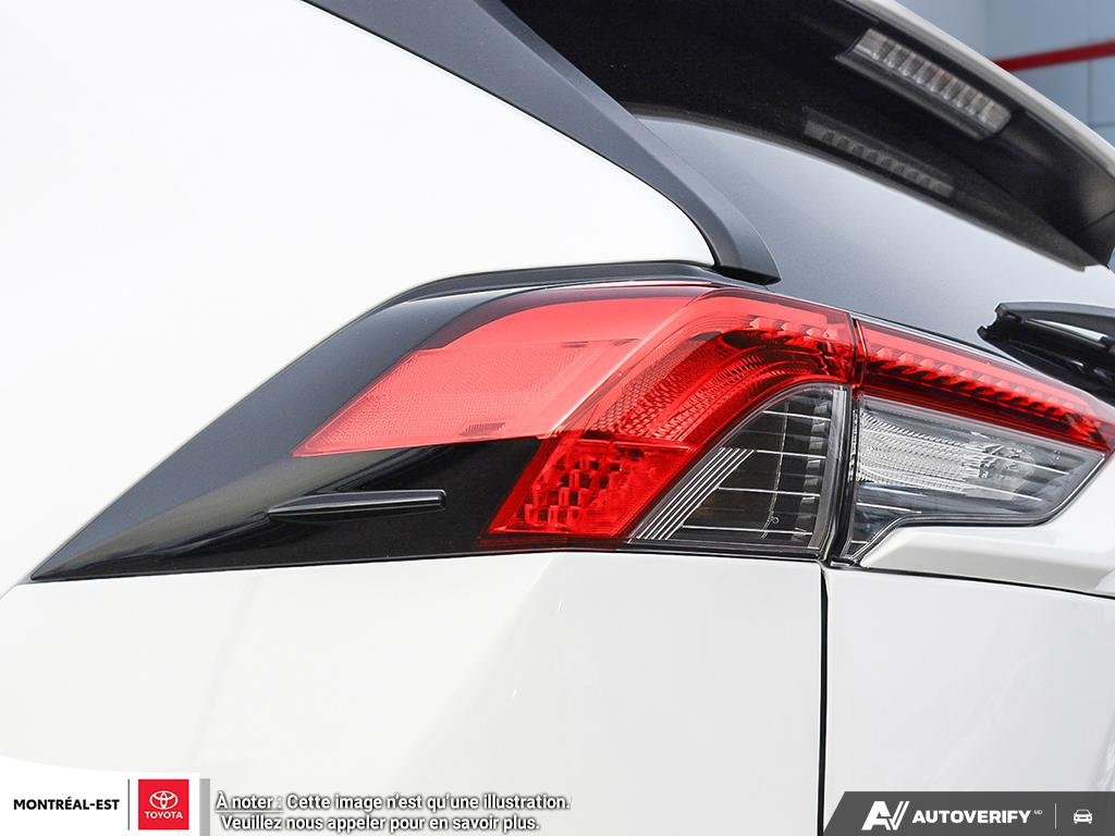 2025 Toyota RAV4 XLE in Charlemagne, Quebec - 10 - w1024h768px