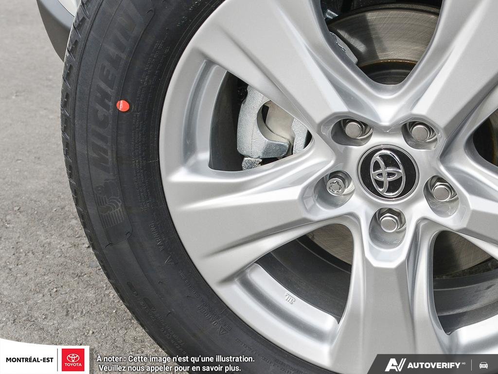 2025 Toyota RAV4 XLE in Charlemagne, Quebec - 8 - w1024h768px