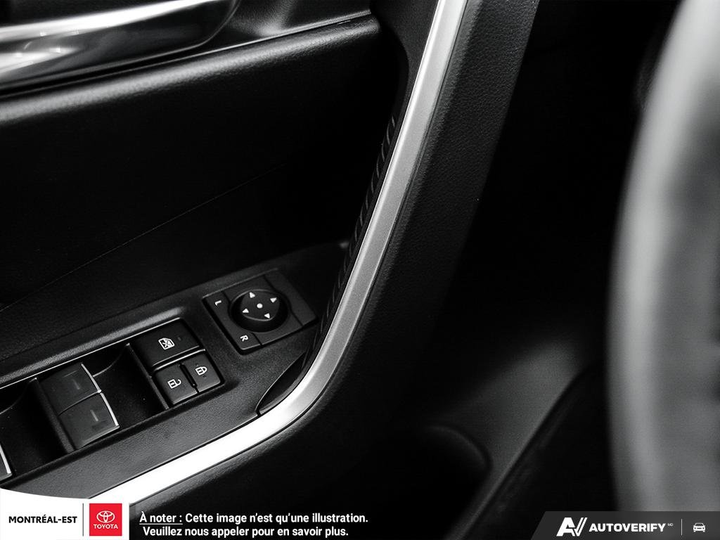 2025 Toyota RAV4 XLE in Charlemagne, Quebec - 13 - w1024h768px