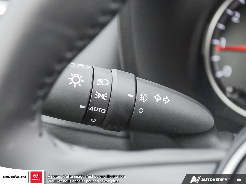 2025 Toyota RAV4 XLE in Charlemagne, Quebec - 20 - w1024h768px