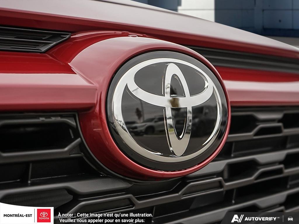 2025 Toyota RAV4 XLE PREMIUM in Charlemagne, Quebec - 8 - w1024h768px