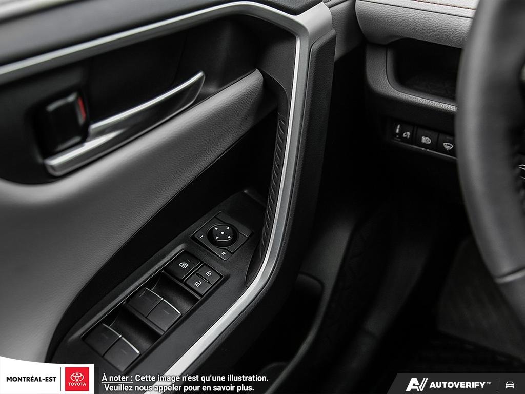 2025 Toyota RAV4 TRAIL in Charlemagne, Quebec - 16 - w1024h768px