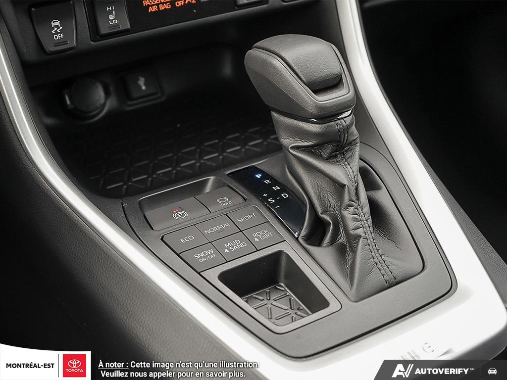 2025 Toyota RAV4 LE in Charlemagne, Quebec - 14 - w1024h768px
