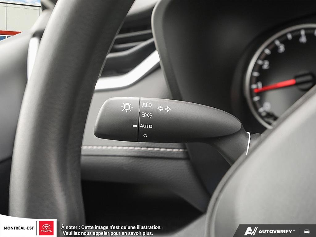 2025 Toyota RAV4 LE in Charlemagne, Quebec - 21 - w1024h768px