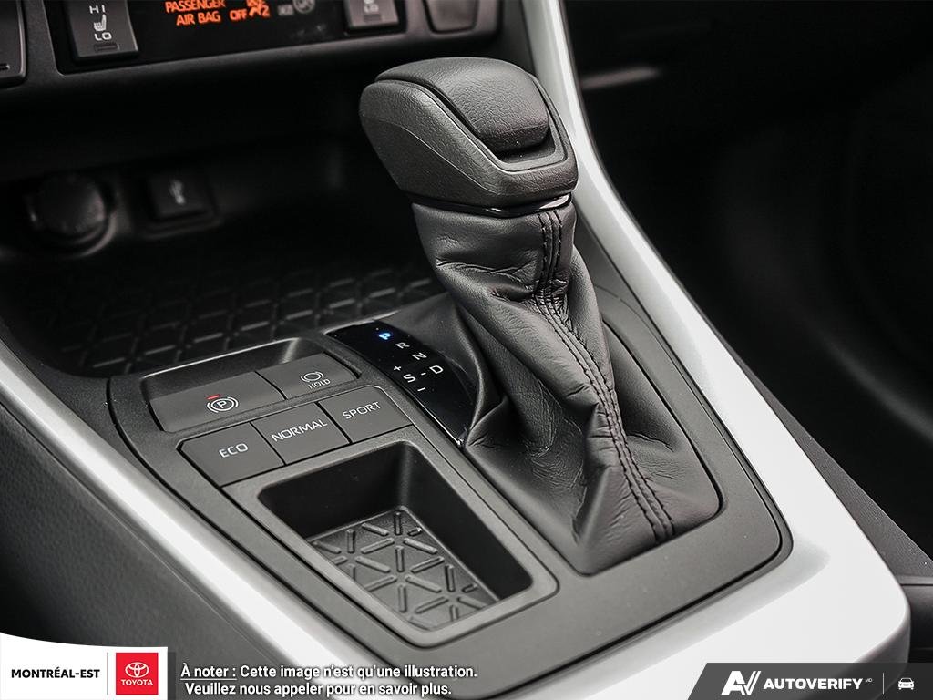 2025 Toyota RAV4 XLE in Charlemagne, Quebec - 13 - w1024h768px
