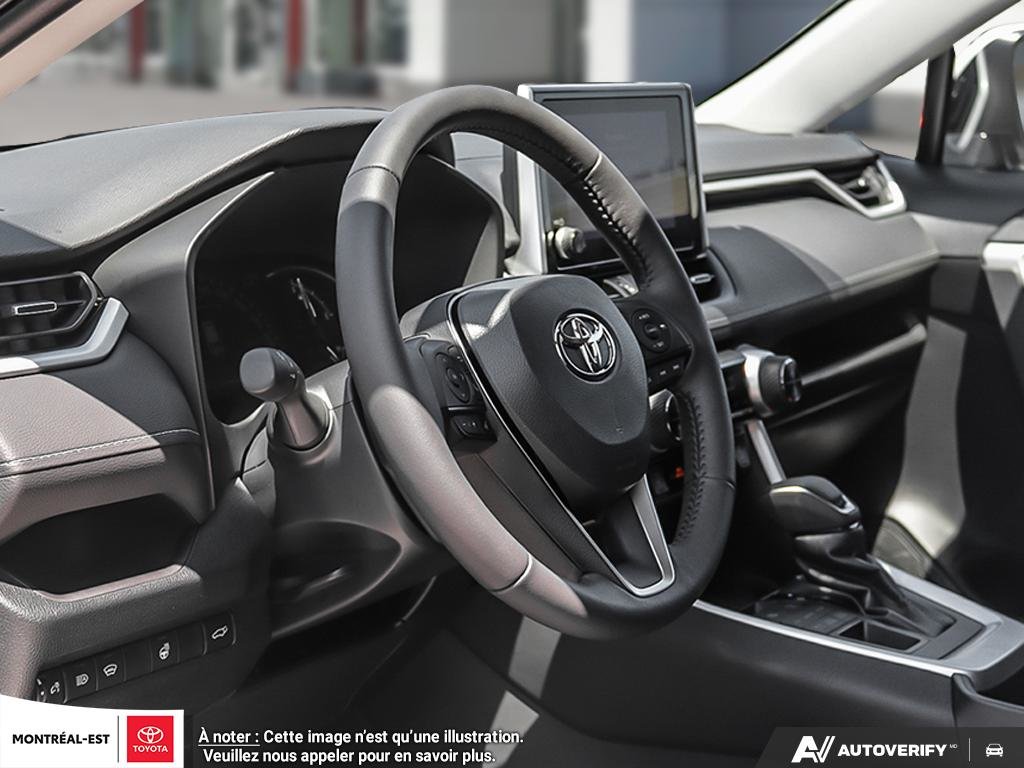 2025 Toyota RAV4 XLE in Charlemagne, Quebec - 11 - w1024h768px