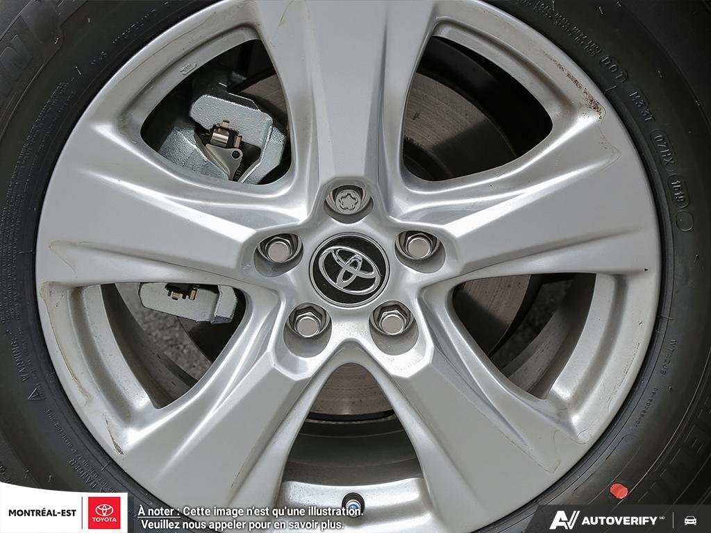 2025 Toyota RAV4 XLE in Charlemagne, Quebec - 8 - w1024h768px