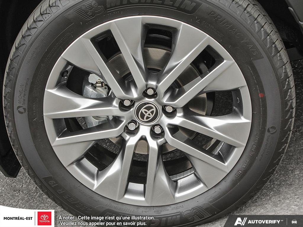 Toyota RAV4 XLE PREMIUM 2025 à Charlemagne, Québec - 8 - w1024h768px