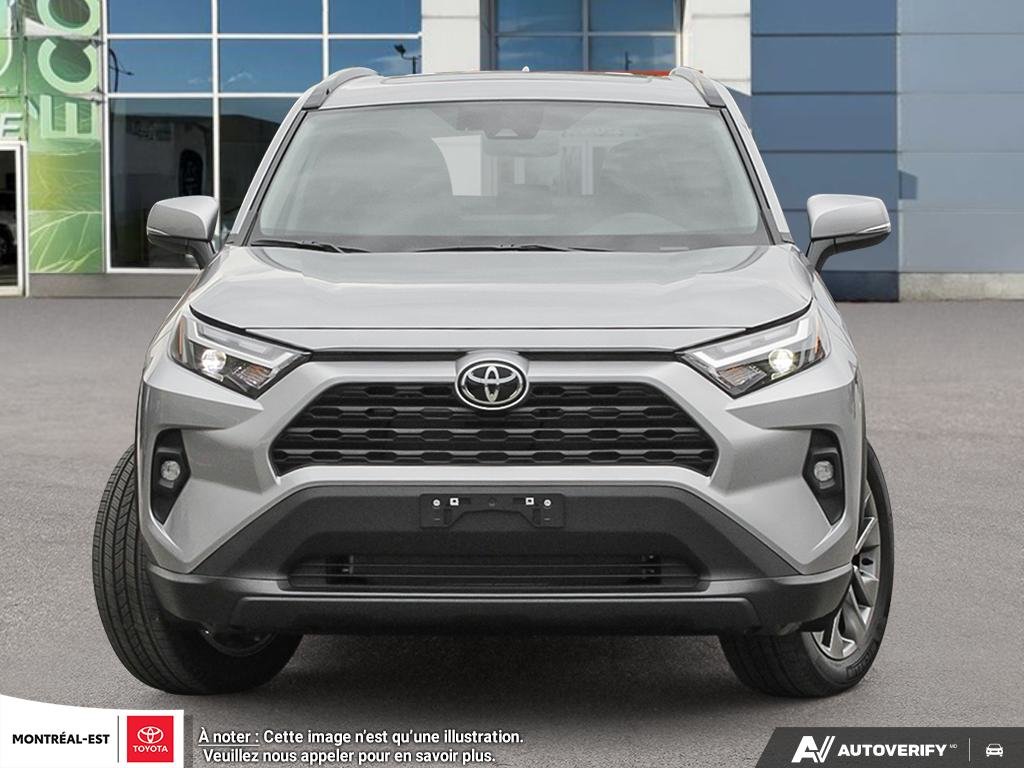 Toyota RAV4 XLE PREMIUM 2025 à Charlemagne, Québec - 2 - w1024h768px