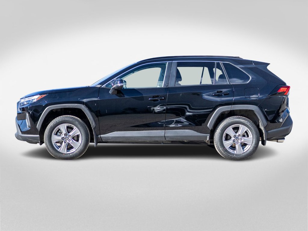 2025 Toyota RAV4 XLE in Charlemagne, Quebec - 3 - w1024h768px