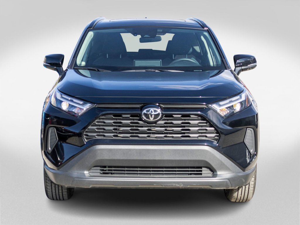 2025 Toyota RAV4 XLE in Charlemagne, Quebec - 2 - w1024h768px