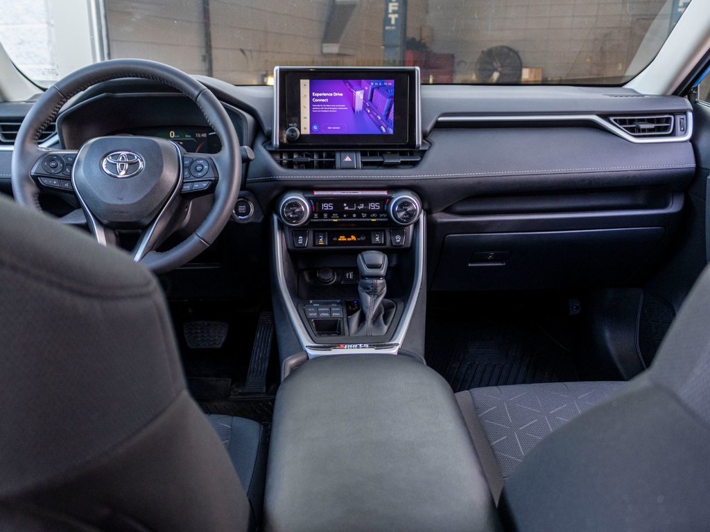 2025 Toyota RAV4 XLE in Charlemagne, Quebec - 25 - w1024h768px