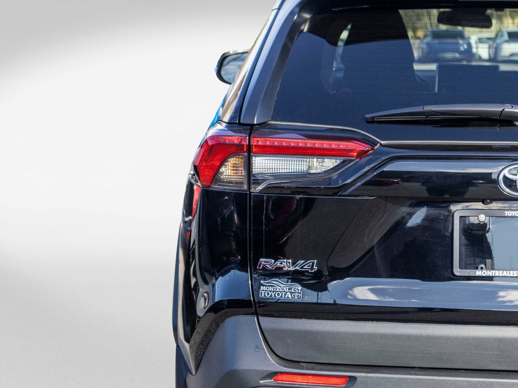 2025 Toyota RAV4 XLE in Charlemagne, Quebec - 35 - w1024h768px
