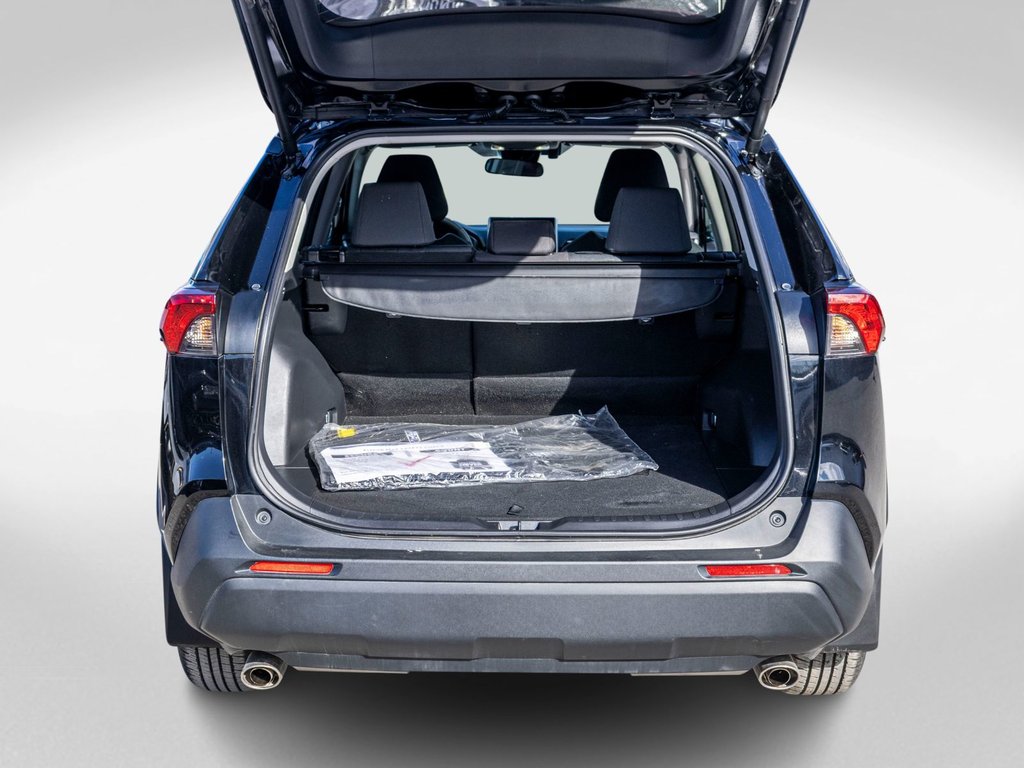 2025 Toyota RAV4 XLE in Charlemagne, Quebec - 34 - w1024h768px