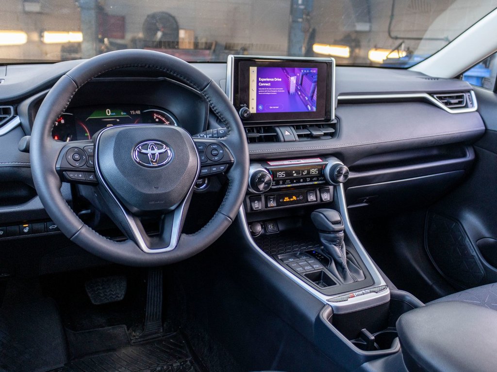 2025 Toyota RAV4 XLE in Charlemagne, Quebec - 8 - w1024h768px