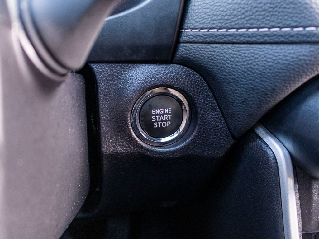2025 Toyota RAV4 XLE in Charlemagne, Quebec - 23 - w1024h768px