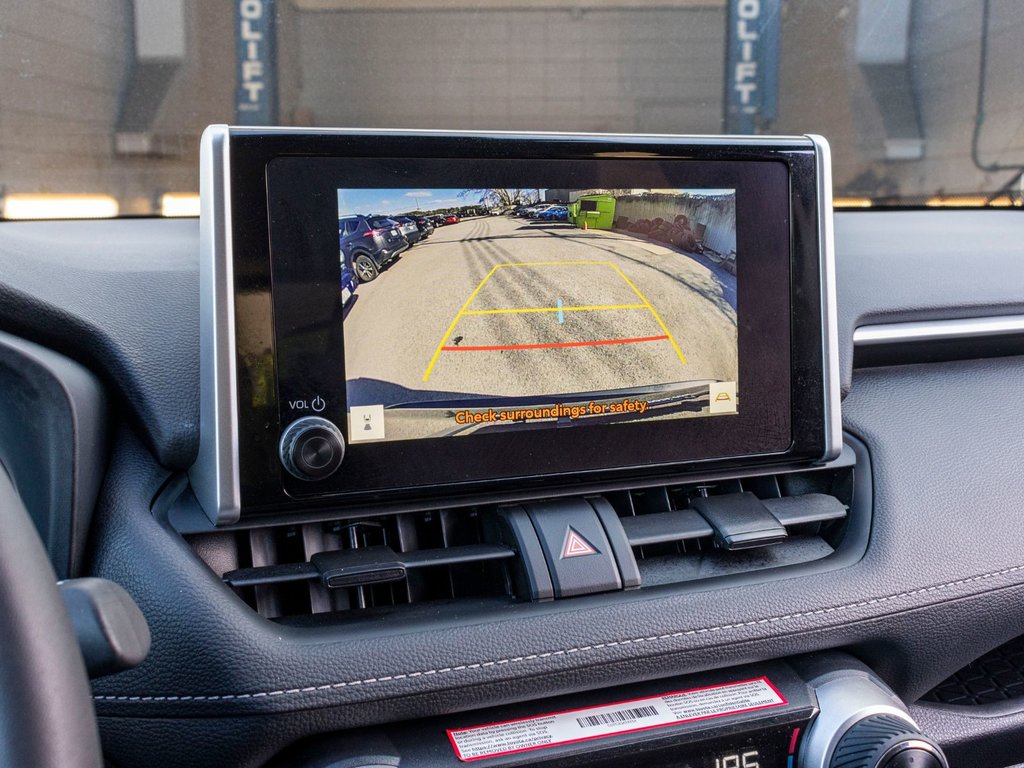 2025 Toyota RAV4 XLE in Charlemagne, Quebec - 19 - w1024h768px