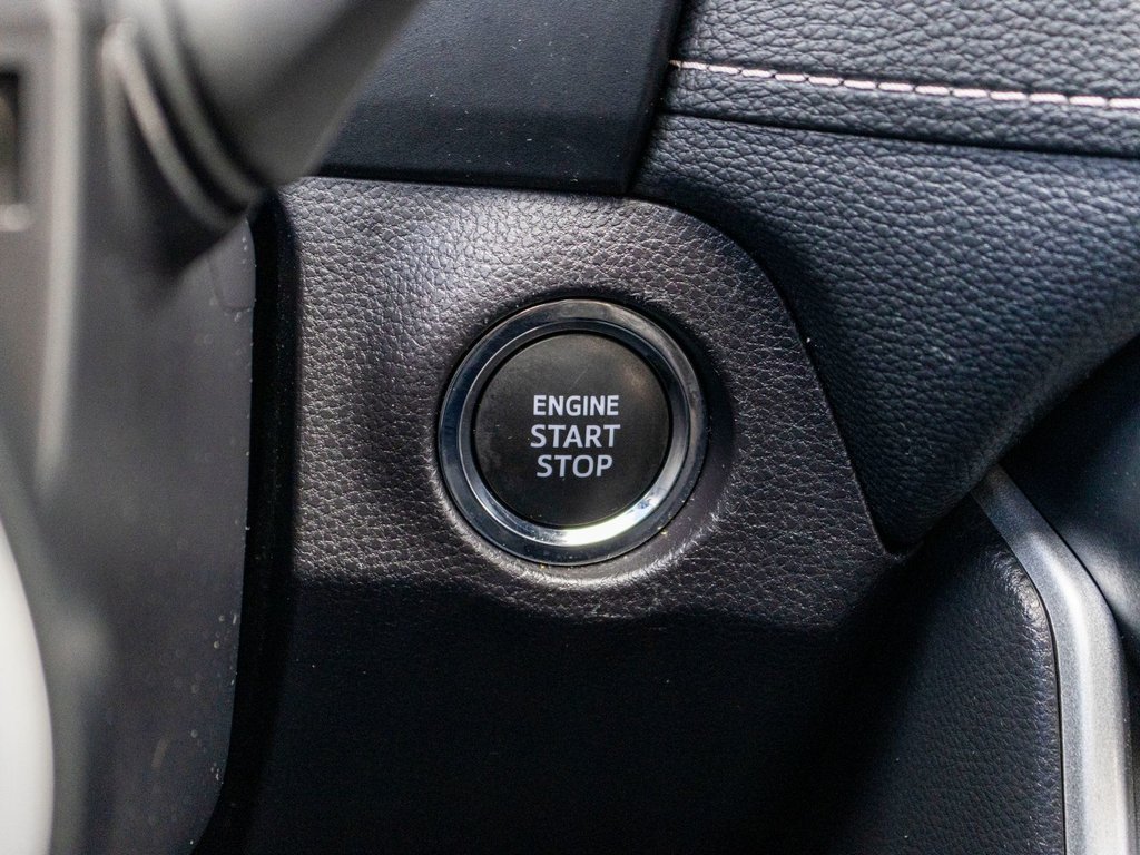 Toyota RAV4 XLE PREMIUM **JAMAIS ACCIDENTÉ+CUIR+TOIT+19PO** 2025 à Saint-Jérôme, Québec - 22 - w1024h768px