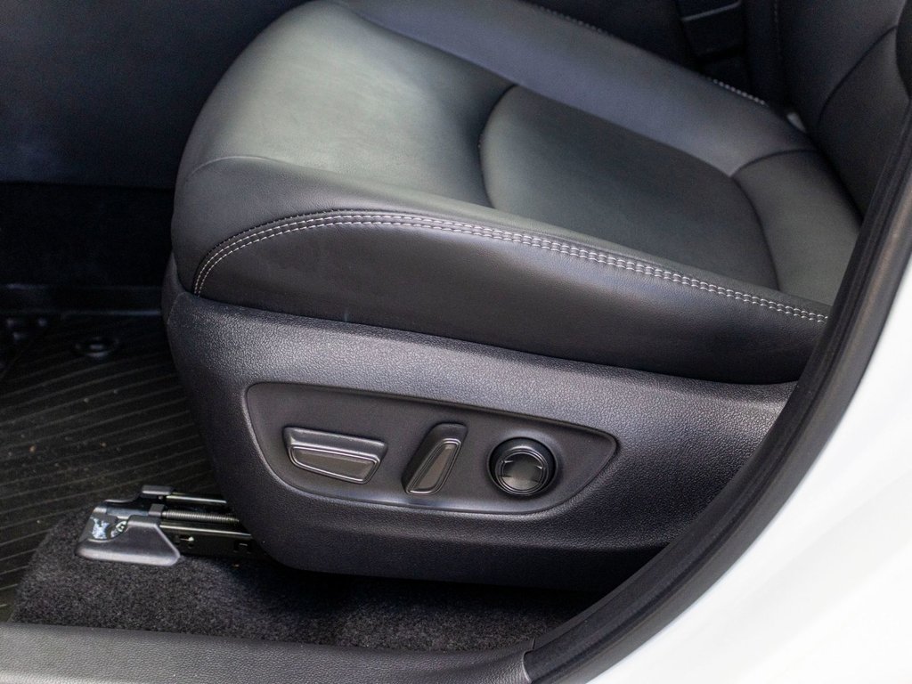 Toyota RAV4 XLE PREMIUM **JAMAIS ACCIDENTÉ+CUIR+TOIT+19PO** 2025 à Saint-Jérôme, Québec - 26 - w1024h768px