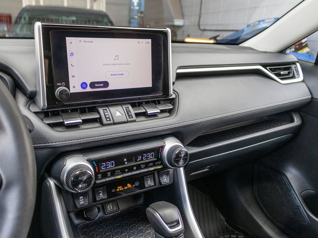 Toyota RAV4 XLE PREMIUM **JAMAIS ACCIDENTÉ+CUIR+TOIT+19PO** 2025 à Saint-Jérôme, Québec - 13 - w1024h768px