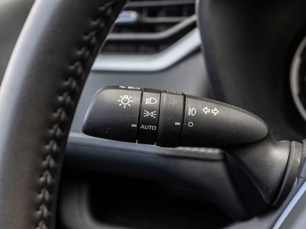 Toyota RAV4 XLE PREMIUM **JAMAIS ACCIDENTÉ+CUIR+TOIT+19PO** 2025 à Saint-Jérôme, Québec - 20 - w1024h768px