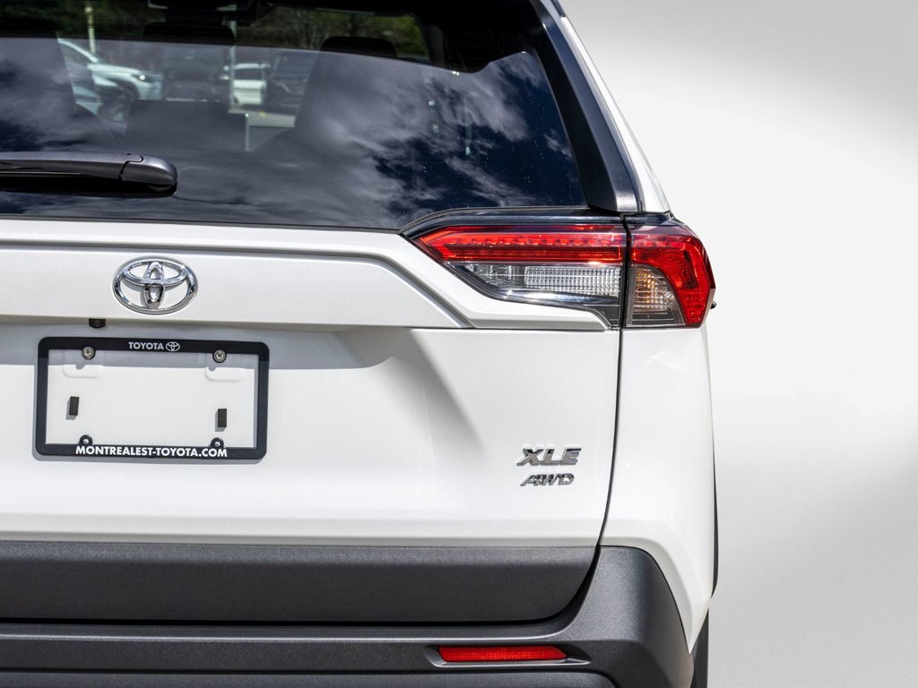 Toyota RAV4 XLE PREMIUM **JAMAIS ACCIDENTÉ+CUIR+TOIT+19PO** 2025 à Saint-Jérôme, Québec - 35 - w1024h768px