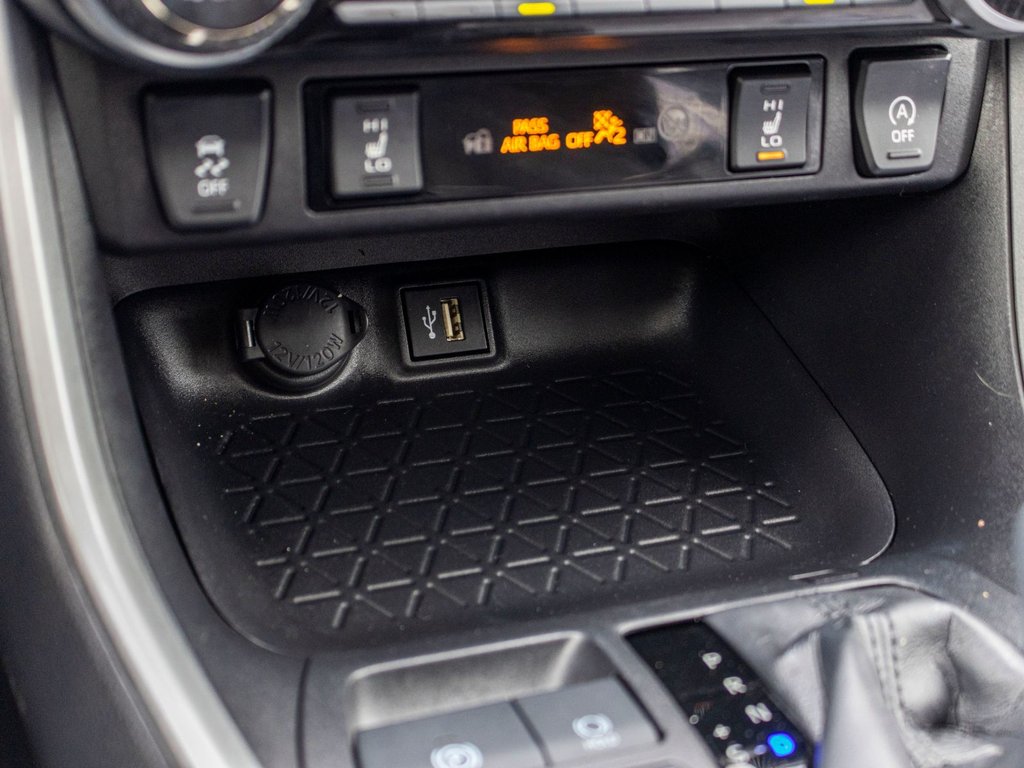 Toyota RAV4 XLE 2025 à Saint-Jérôme, Québec - 17 - w1024h768px