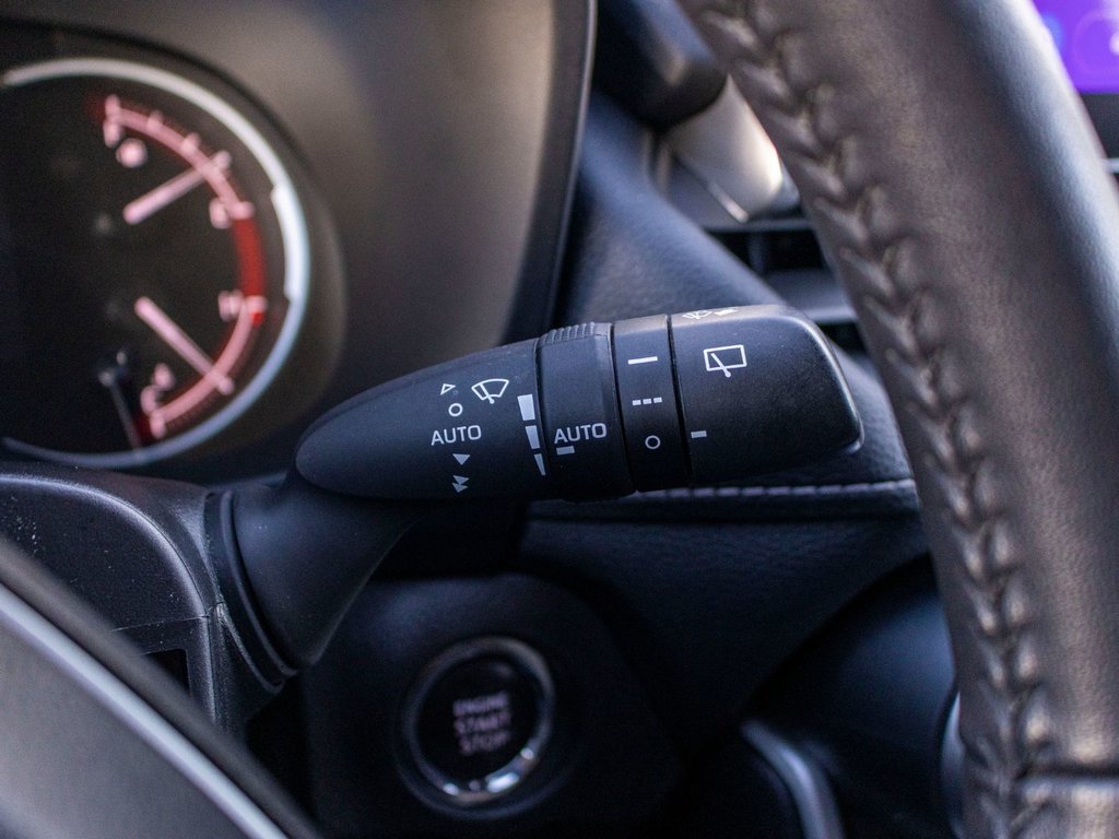Toyota RAV4 XLE AWD **JAMAIS ACCIDENTÉ+TOIT+CARPLAY+MAG** 2025 à Saint-Jérôme, Québec - 20 - w1024h768px
