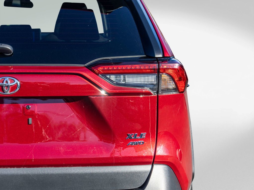Toyota RAV4 XLE AWD **JAMAIS ACCIDENTÉ+TOIT+CARPLAY+MAG** 2025 à Saint-Jérôme, Québec - 33 - w1024h768px