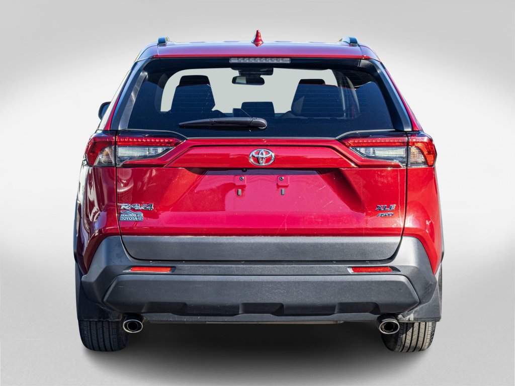 Toyota RAV4 XLE AWD **JAMAIS ACCIDENTÉ+TOIT+CARPLAY+MAG** 2025 à Saint-Jérôme, Québec - 4 - w1024h768px