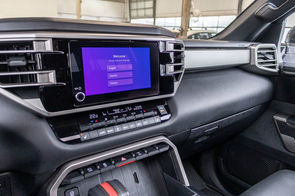 Toyota Sequoia  2025 à Saint-Jérôme, Québec - 13 - w1024h768px