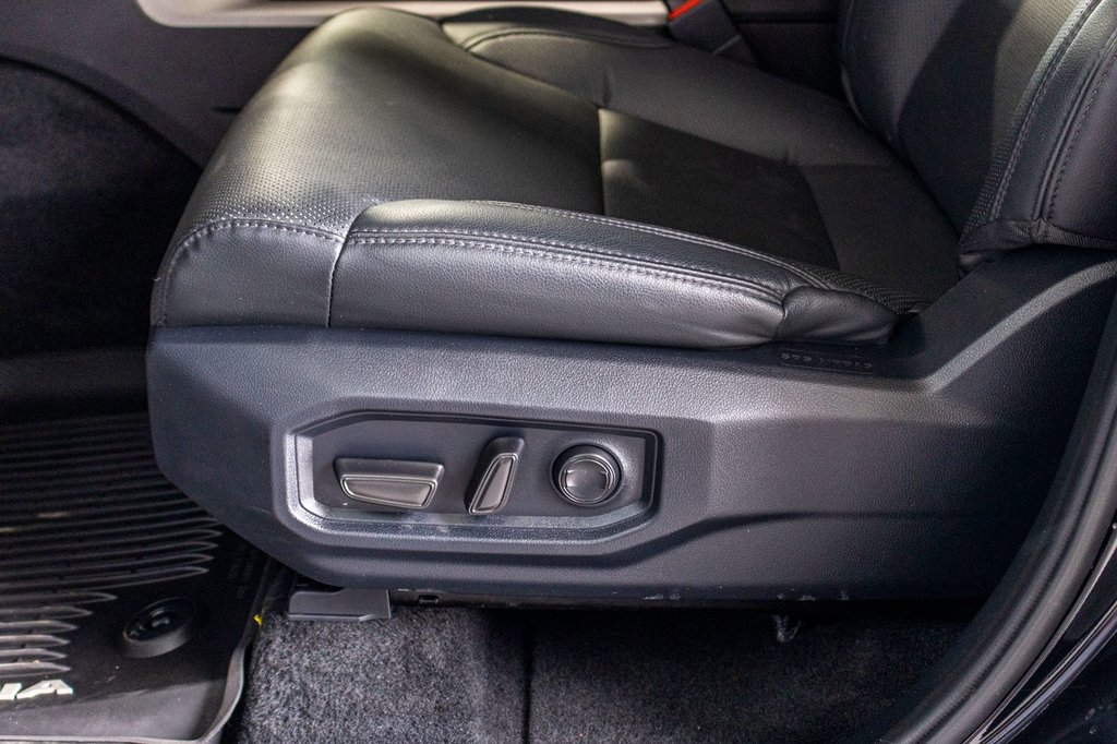 Toyota Sequoia  2025 à Saint-Jérôme, Québec - 25 - w1024h768px