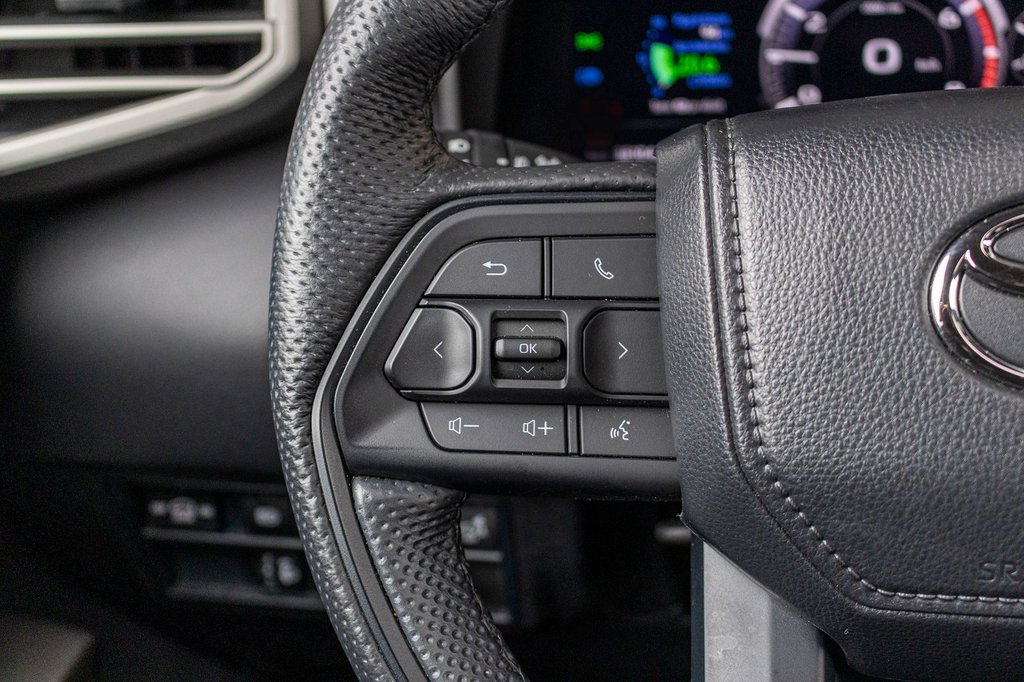 Toyota Sequoia  2025 à Saint-Jérôme, Québec - 11 - w1024h768px